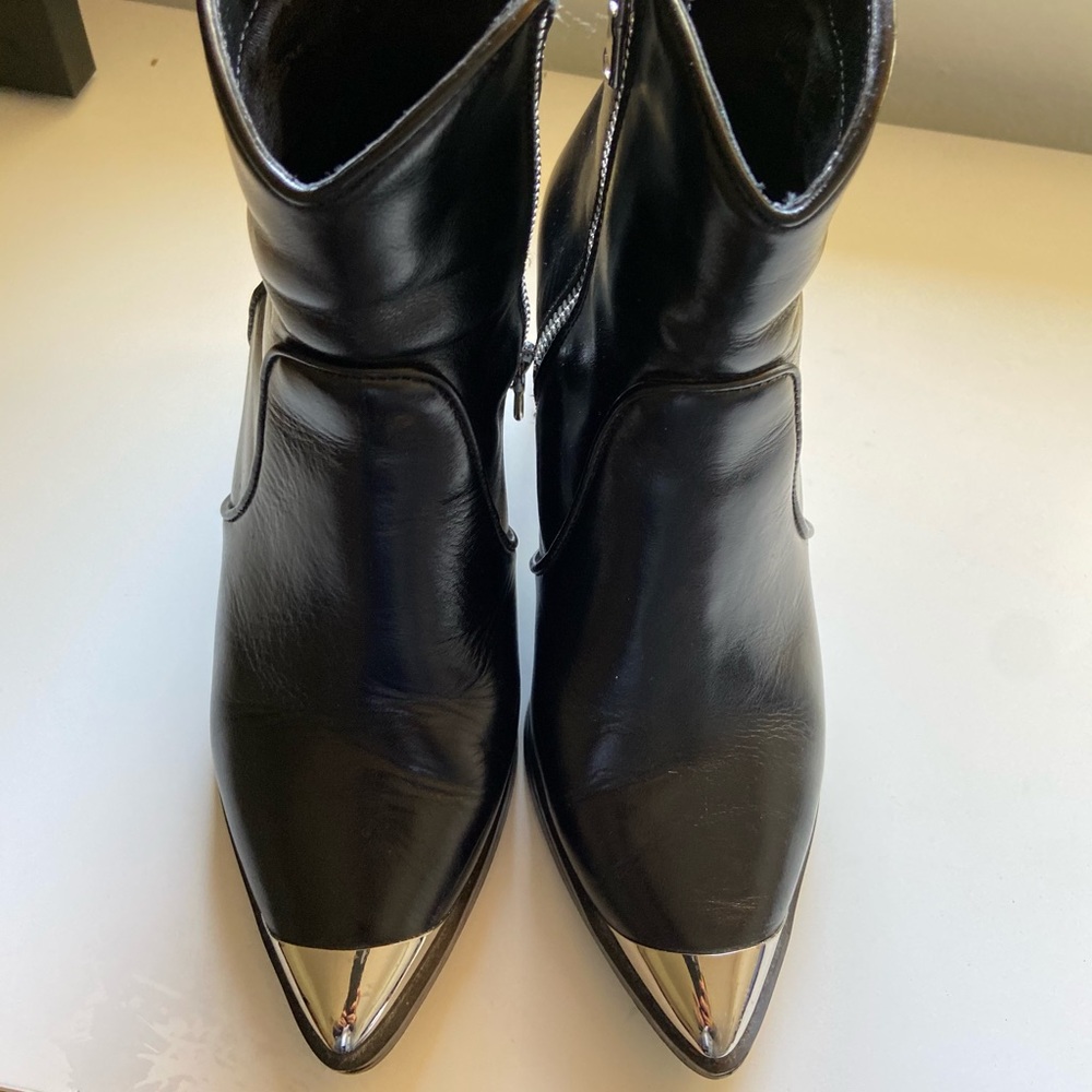 Steve Madden boots 🥾